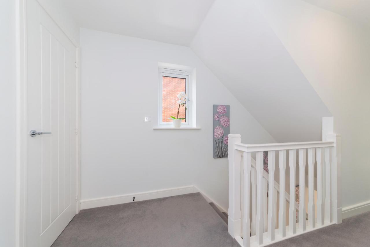 Greenfield Modern 3Br Home - Southcote Lane , Reading Ngoại thất bức ảnh